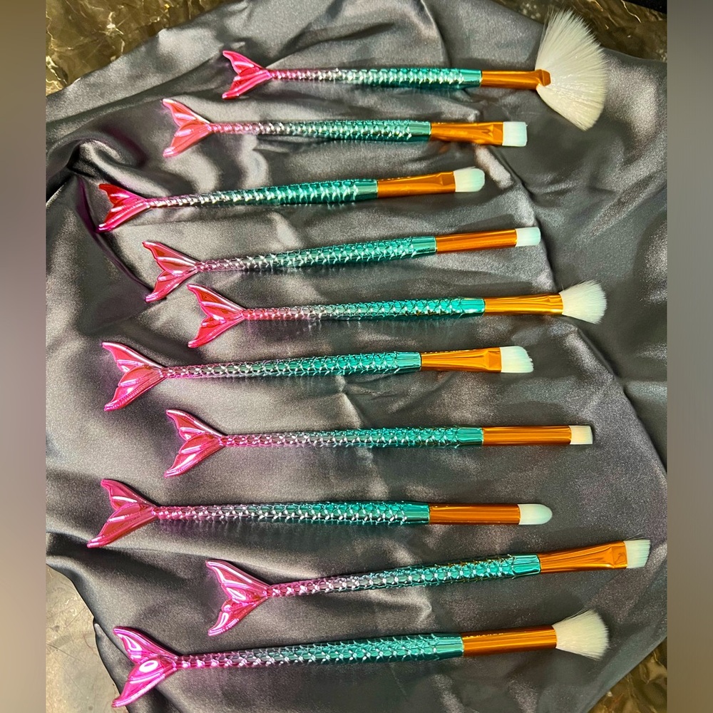 Mermaid Tail Makeup Brush Set